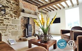 Gîte Saint-Calais-du-Désert, 4 pièces, 6 personnes - FR-1-600-161